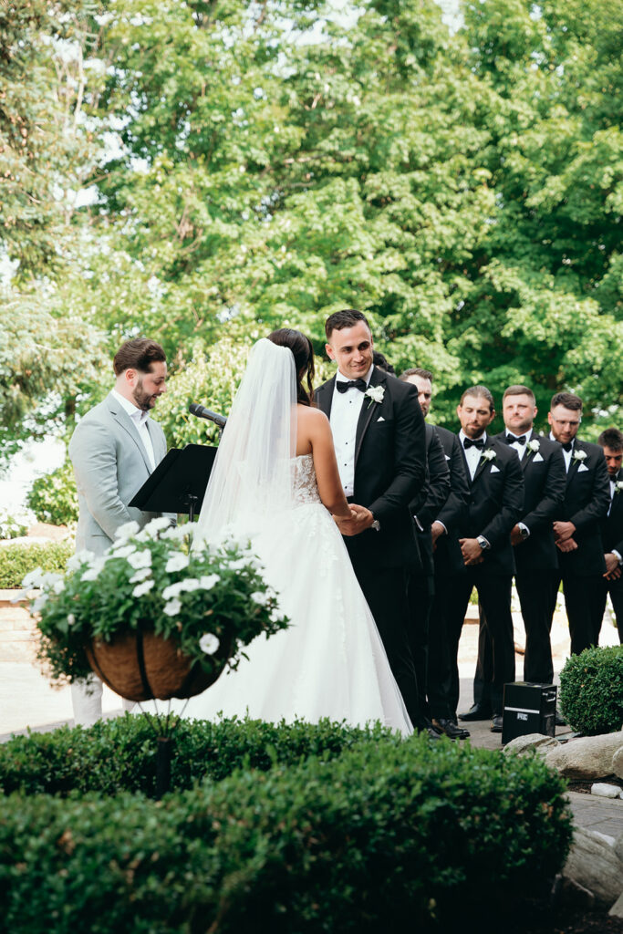 wedding ceremony at Ravenwood Golf Club