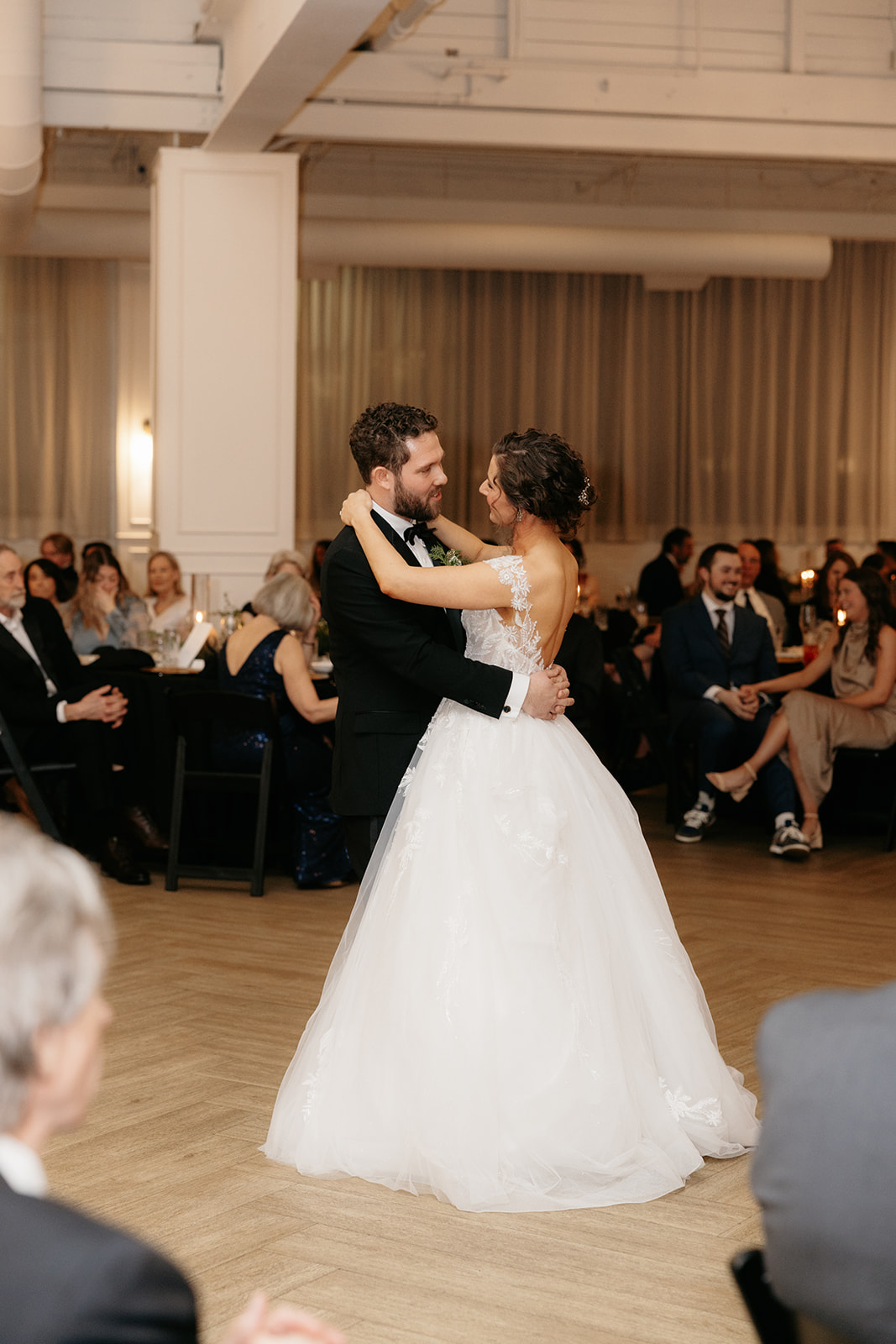 bride groom first dance